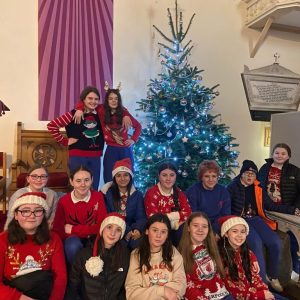 Thank you to the  6th Class students in Mercy P.S. Miss Murphy & Mrs Hoare for decorating our Christmas Tree in St. Brendan’s Church Friday 8th December